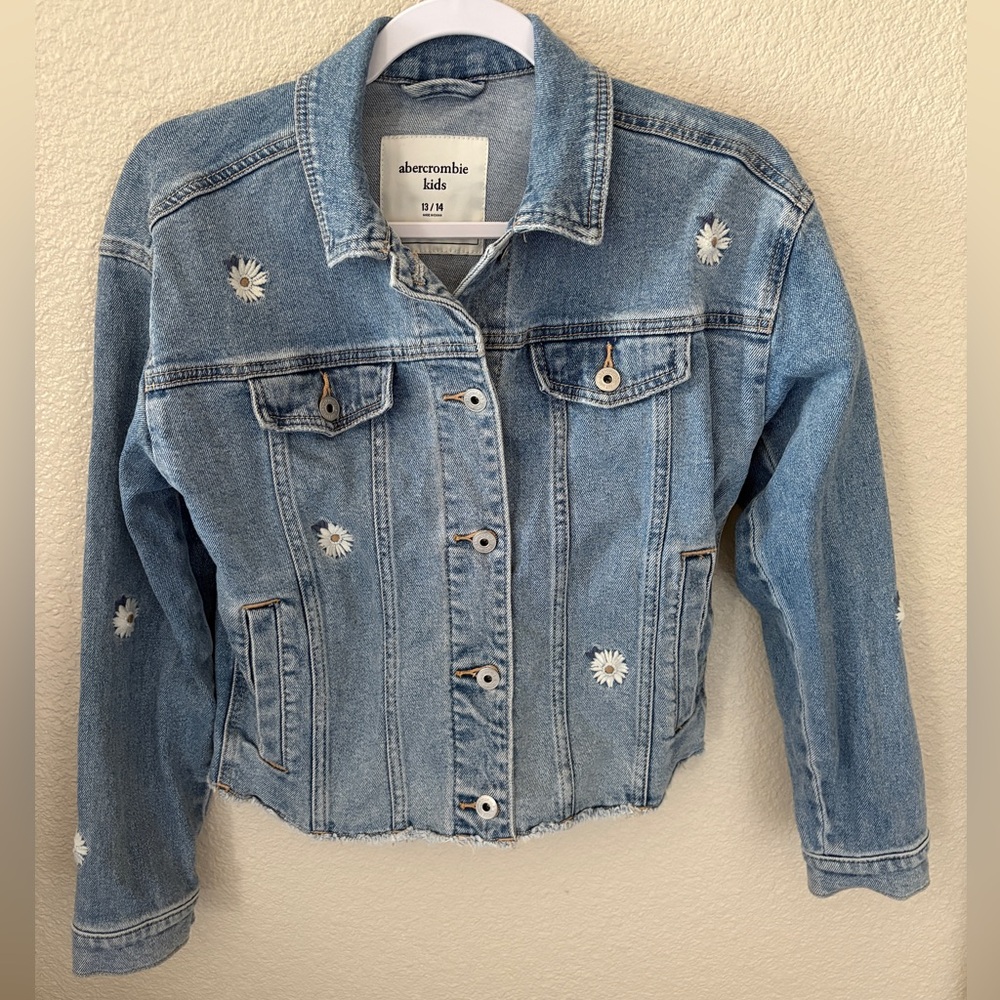 Abercrombie Kids 13/14 Daisy Embroidered Denim Jacket - Picture 3 of 12